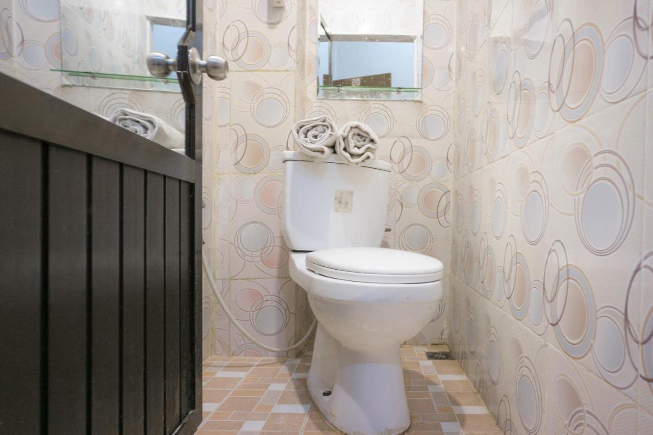 Langsa Oyo 2598 Hotel Chocolate מראה חיצוני תמונה
