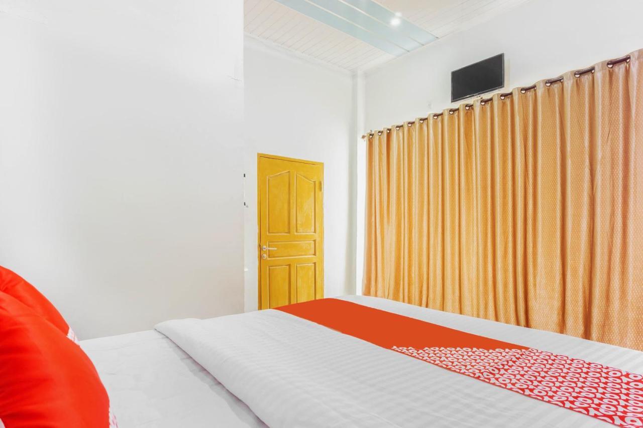 Langsa Oyo 2598 Hotel Chocolate מראה חיצוני תמונה